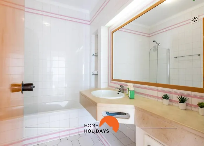 Апартаменты #189 Sea View Pool & Balcony Албуфейра
